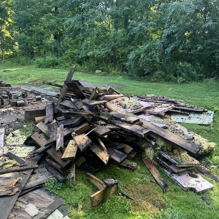 Structure demolition before — Joe's Junk Removal & Demolition